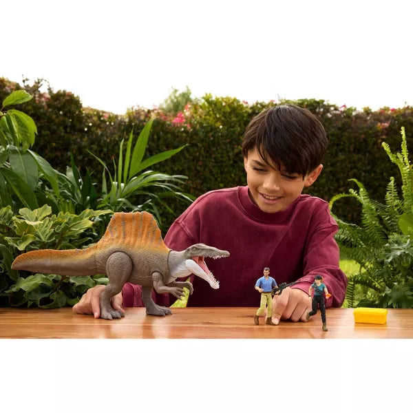 Jurassic World Rebirth Spinosaurus Danger Set Playset (with Zora Bennett & Dr. Henry Loomis Action Figures)